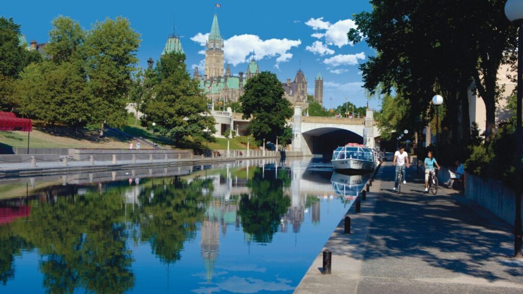 Ottawa's Top Neighbourhoods. Ottawa boasts a diverse array of charming neighbourhoods, each with its unique character. Top neighbourhoods include the bustling ByWard Market, trendy Westboro, central Centretown, culturally rich Little Italy, and historic Hintonburg. These areas offer a vibrant blend of shopping, dining, cultural activities, and entertainment, making them sought-after places to live and visit.