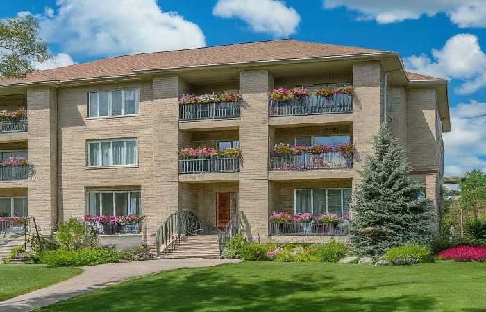 Downsizing in Kanata (1)
