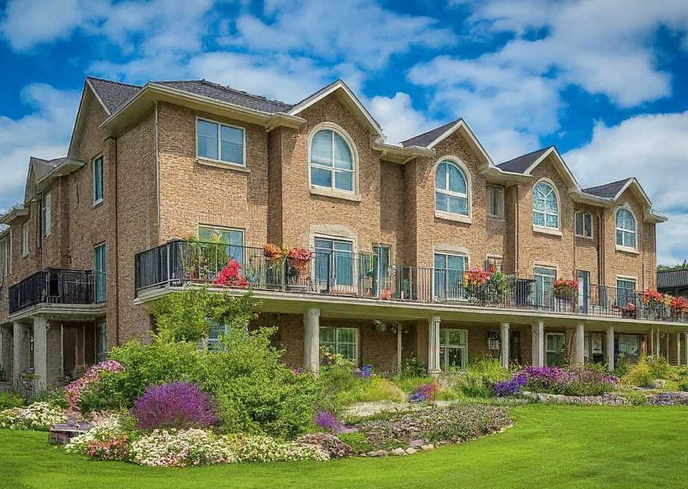 Downsizing in Kanata