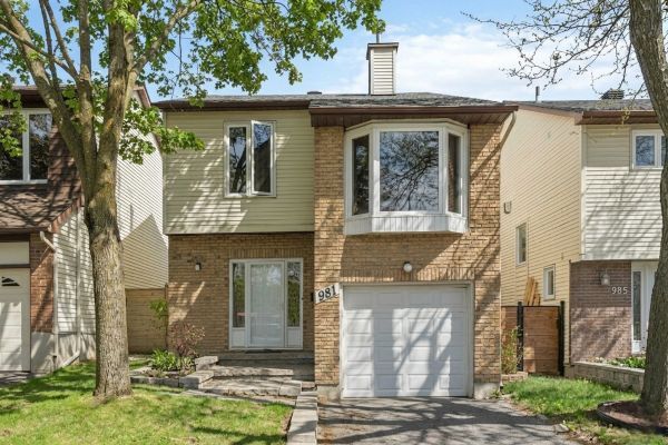 508 Roundleaf Way Kanata, ON K2V 0K1