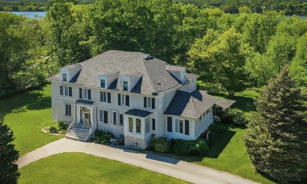 Home in Dunrobin