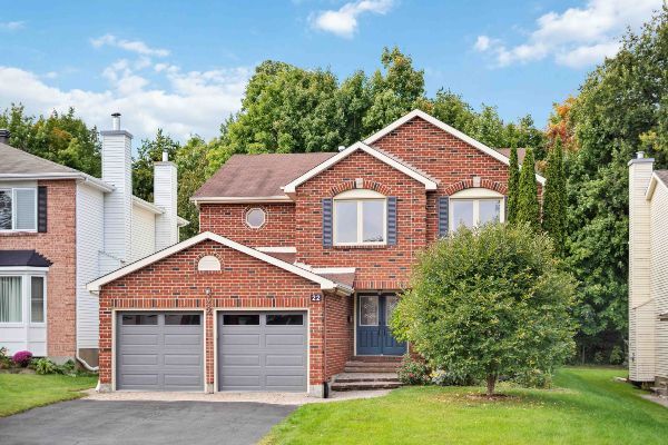 22 Collingwood Crescent, Kanata, ON